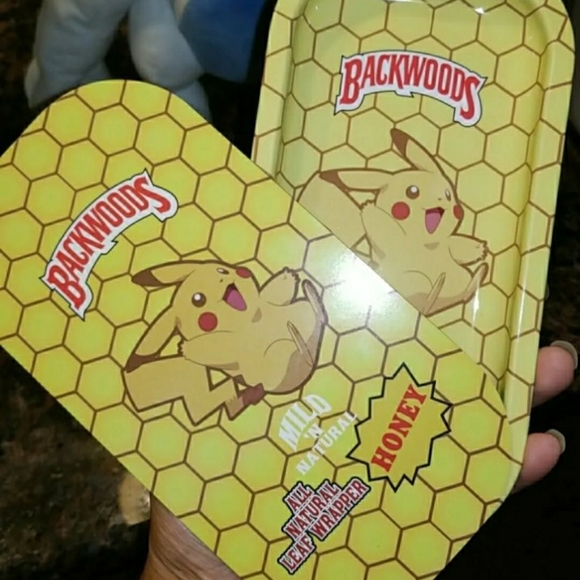 Backwood Rolling Tray Pickachu (Pokemon) - Picture 8 of 8